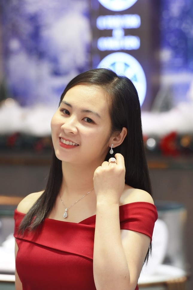 Với trang sức kim cương 8 Hearts & 8 Arrows, ai cũng có thể tỏa sáng ảnh 5
