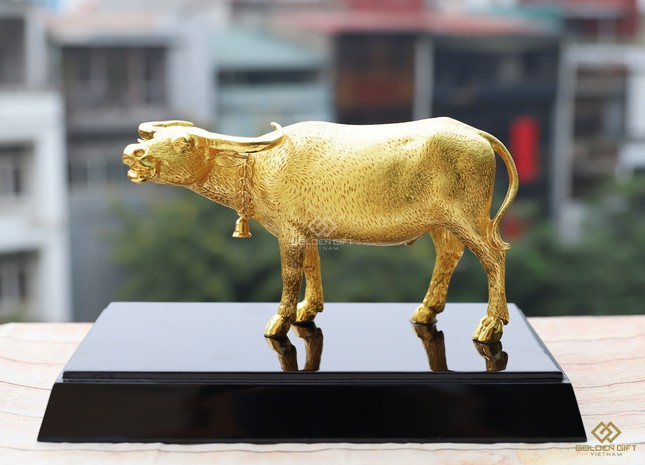 Cận cảnh bộ sưu tập Trâu mạ vàng đón tết Tân Sửu 2021 ảnh 6
