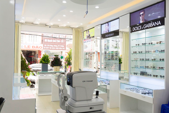 Săn kính hàng hiệu cùng nhiều ưu đãi tại Eye Center Vietnam ảnh 5