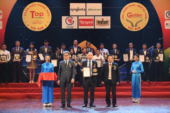 Công ty GHB do Ngọc Trinh điều hành lọt top 100 thương hiệu Vàng 2020 ảnh 4