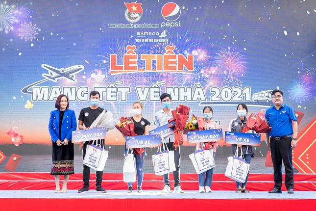 Wowy, Karik, Lăng LD - Ba đại sứ cùng dàn sao “mang Tết về nhà” xuân này! ảnh 6