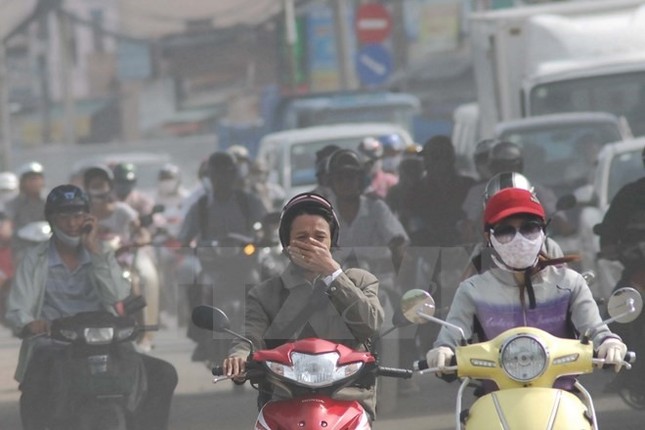 Báo Nhật Nikkei: Xe máy chạy xăng huỷ hoại môi trường hơn cả nhà máy đốt than ảnh 2