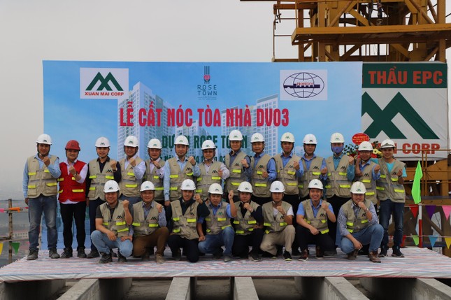 Nhiều ưu đãi hấp dẫn nhân dịp cất nóc tòa DV03 dự án Rose Town ảnh 2