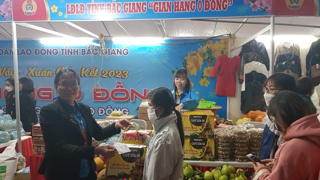 Nestlé Việt Nam hỗ trợ hơn 8.000 người có hoàn cảnh khó khăn nhân dịp Tết Nguyên đán ảnh 2