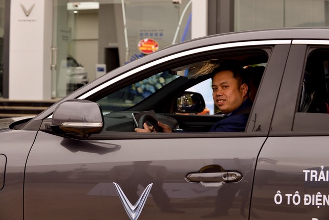 VinFast khai trương showroom 3S đầu tiên tại Lai Châu ảnh 3