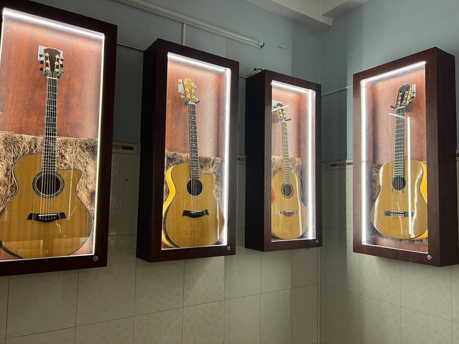 Guitar Custom Việt Nam – Thương hiệu Việt xứng tầm đẳng cấp ảnh 2