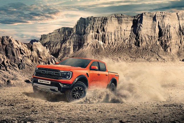 Đánh giá Ford Ranger Raptor 2023 mới về Việt Nam ảnh 5