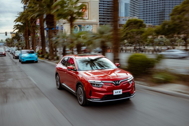 Chủ xe VinFast VF 8 tại California có thể được nhận thêm khoản ưu đãi thuế lên đến 7.500 USD ảnh 1