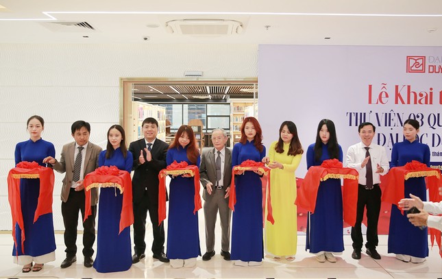 Thư viện mới của ĐH Duy Tân đúng chuẩn 'gu' sinh viên Gen Z Thu-vien-1-bai-pr-2018