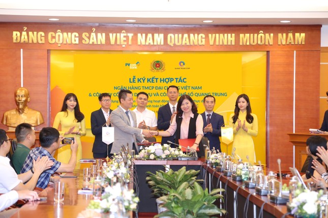 PVcomBank đi đầu trong ứng dụng cơ sở dữ liệu quốc gia về dân cư, hướng tới chuyển đổi số toàn diện ảnh 1