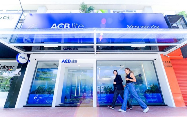 Nhờ chuyển đổi số quyết liệt, lợi nhuận ACB tăng gấp 17 lần ảnh 3