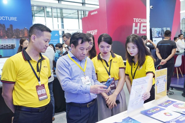 'Người Việt hoàn toàn làm chủ công nghiệp công nghệ số' ảnh 3