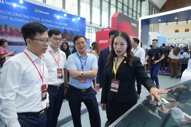 'Người Việt hoàn toàn làm chủ công nghiệp công nghệ số' ảnh 2