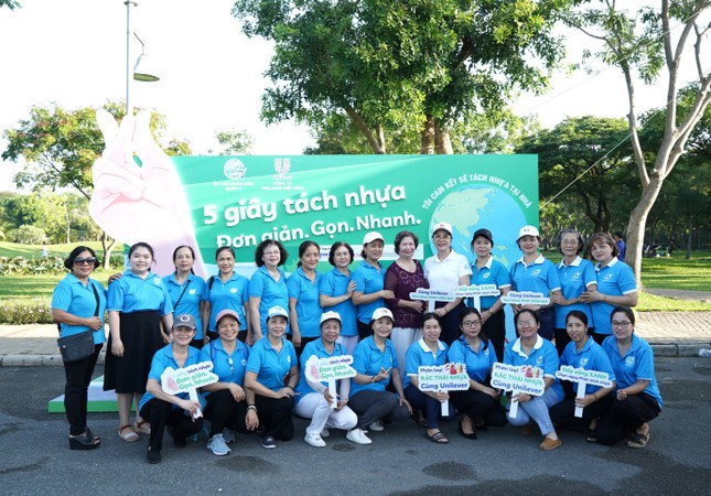 Unilever triển khai mô hình phân loại rác thải nhựa tại nguồn dựa vào cộng đồng tại Quận 7 – TP HCM ảnh 1