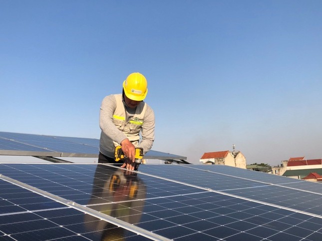 Hệ thống điện mặt trời có lưu trữ Hybrid xóa tan nỗi lo mùa nắng nóng ảnh 3