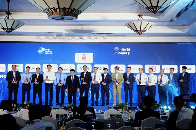Agribank đồng hành thúc đẩy thanh toán không tiền mặt ảnh 1
