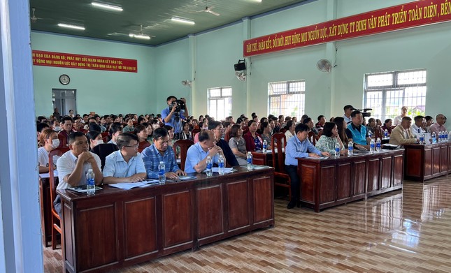 Hơn 400 hộ dân Lâm Đồng được cung cấp kiến thức trồng dâu nuôi tằm giống mới ảnh 1