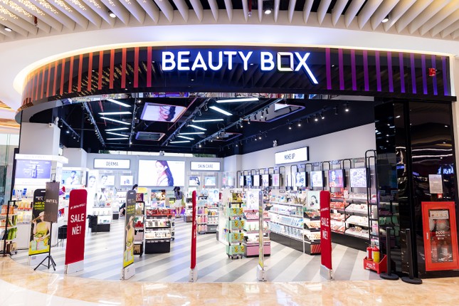 Sắm hè hứng khởi cùng loạt ưu đãi “deal chồng deal” hấp dẫn chỉ có tại Vincom Red Sale 2023 ảnh 7