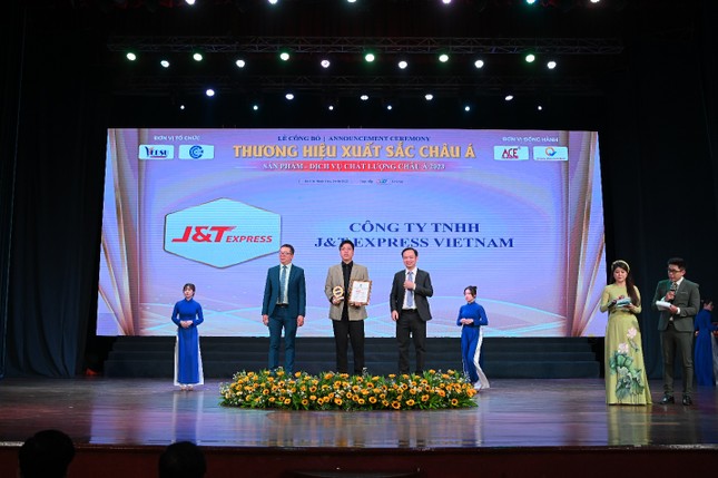 J&T Express lần thứ 2 liên tiếp được vinh danh thương hiệu xuất sắc Châu Á ảnh 1