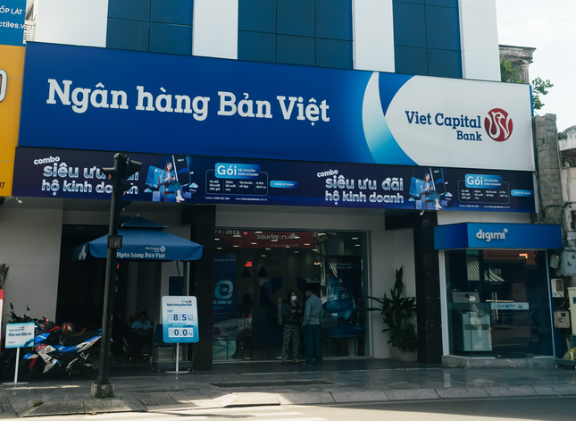 Một ngân hàng cho mở và nhận thẻ ngay trong 1 phút ảnh 2