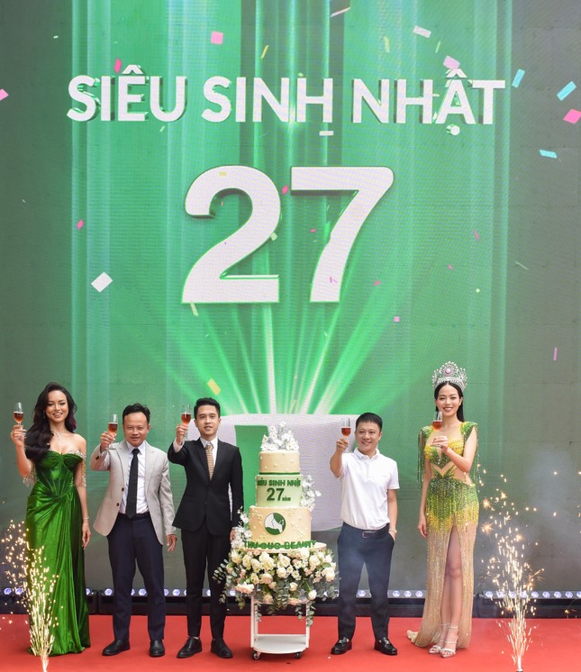 Dàn sao Việt lộng lẫy hội tụ trong siêu sinh nhật Thu Cúc ảnh 5