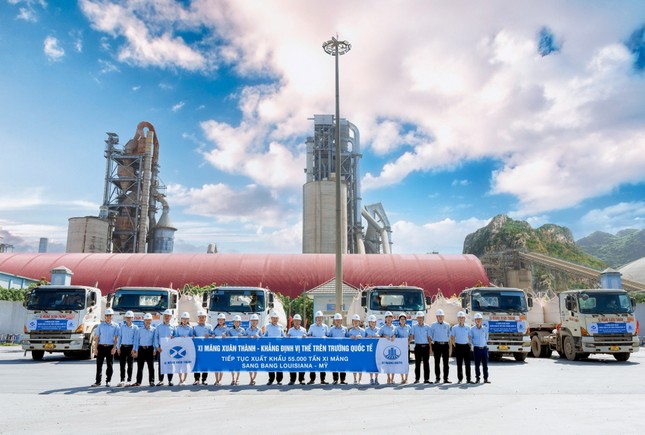 Xi măng Xuân Thành tiếp tục xuất khẩu 55.000 tấn xi măng sang Mỹ ảnh 1