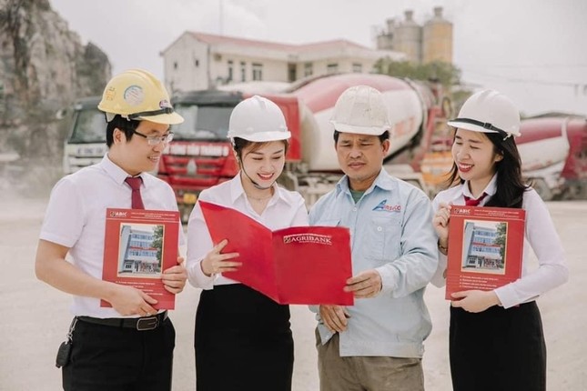 Agribank quyết liệt triển khai các giải pháp hỗ trợ doanh nghiệp vượt khó ảnh 1