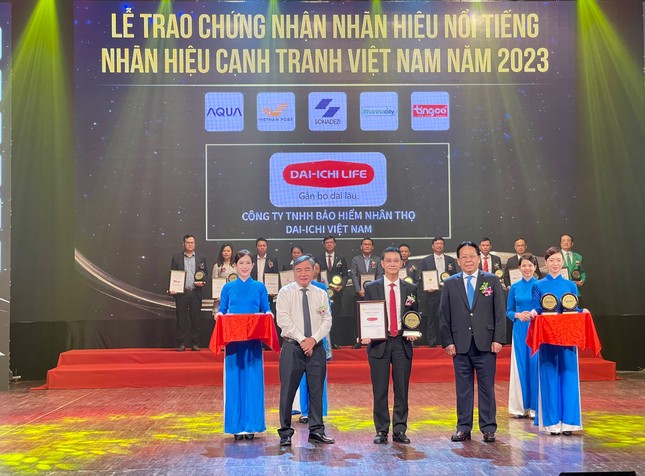Dai-ichi Life Việt Nam đạt danh hiệu “Top 10 Nhãn hiệu nổi tiếng Việt Nam 2023” ảnh 1