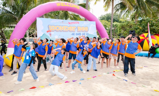 Phổ thông Cao đẳng - FPT Polytechnic tổ chức sự kiện team building 3 miền cho tân sinh viên ảnh 2