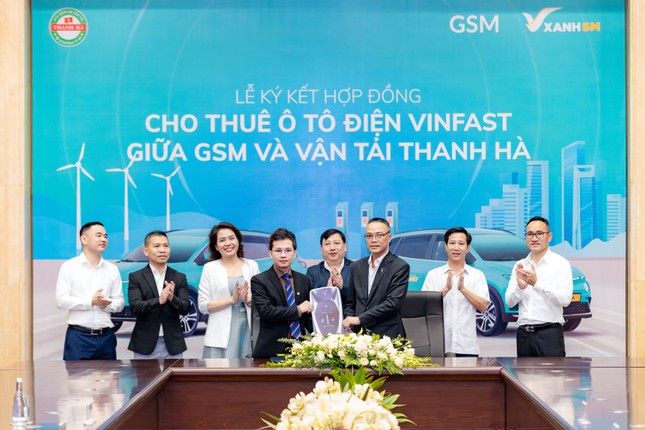 Hợp tác xã vận tải Thanh Hà thuê 250 xe ô tô điện Vinfast từ GSM để cung cấp dịch vụ taxi điện ảnh 1