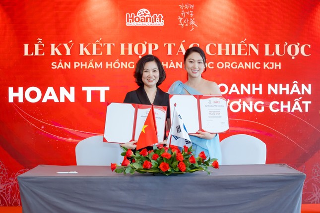 Hoan TT chính thức ra mắt các sản phẩm hồng sâm organic KJH ảnh 2