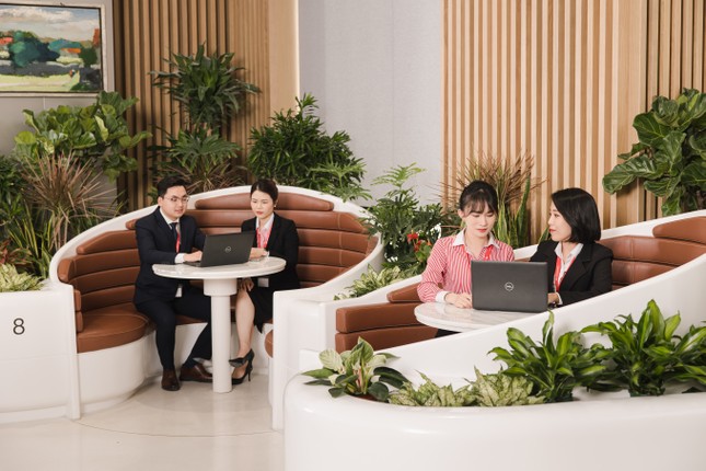 Chuyển đổi số và câu chuyện của 'Người dẫn dắt' ảnh 3