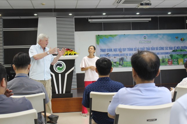 Đoàn bác sĩ Chuyên khoa II tham quan Qui trình xử lý chất thải rắn tại VWS ảnh 1