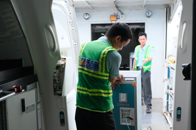 'Theo chân' quy trình quyên góp suất ăn hàng không của Vietnam Airlines ảnh 5