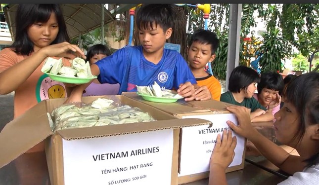 'Theo chân' quy trình quyên góp suất ăn hàng không của Vietnam Airlines ảnh 11
