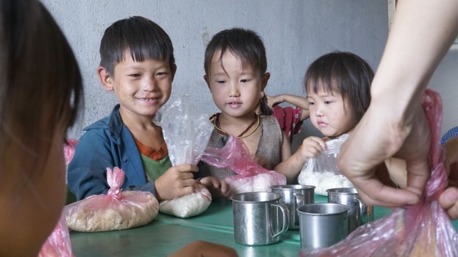 Hơn cả một bữa ăn - Cùng nuôi lớn tầm vóc Việt tại Cao Bằng ảnh 1