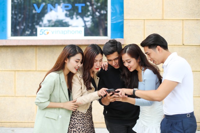 Nhập hội Vina - Phá đảo Data cùng ưu đãi cực khủng của VinaPhone mùa tựu trường ảnh 1