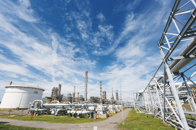 Petrovietnam nỗ lực duy trì nhịp độ cao trong SXKD, kiên định với mục tiêu tăng trưởng ảnh 3