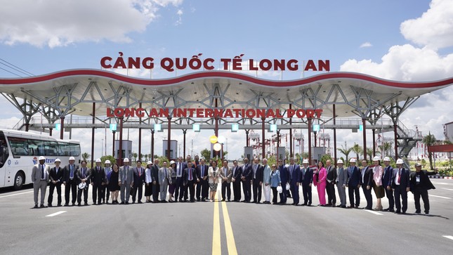 Chuyến đi 'mở cửa tương lai' ảnh 2
