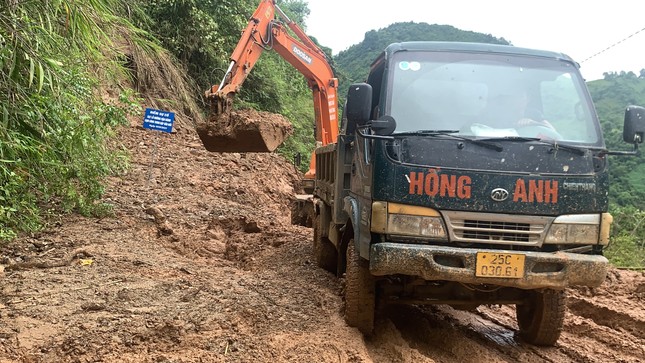 Huyện Mù Cang Chải đã được cấp điện trở lại ảnh 4