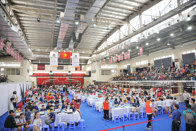 Vinamilk ươm mầm tài trí Việt cùng sân chơi Robotacon WRO 2023 ảnh 1