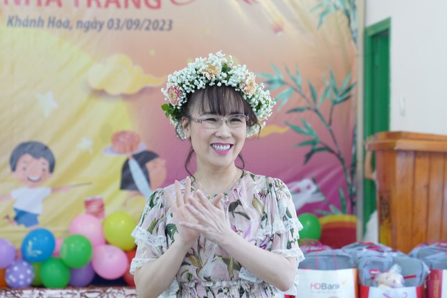 Chủ tịch Vietjet thăm làng SOS dịp 2/9 ảnh 1