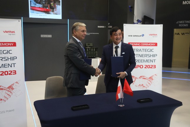 MSPO 2023: Viettel Group mở rộng quan hệ đối tác toàn cầu cùng WB Group (Ba Lan) ảnh 1