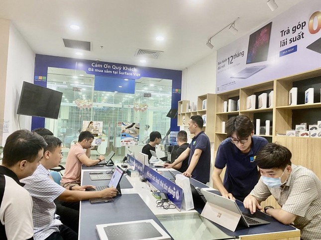 Tận hưởng mùa tựu trường "cực cháy” với siêu khuyến mãi lớn từ Surface Việt ảnh 1