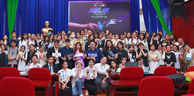 Học viện Kỹ năng VTALK đồng hành cùng Đại học Khoa học Xã hội & Nhân văn ảnh 3
