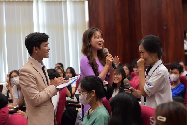 Học viện Kỹ năng VTALK đồng hành cùng Đại học Khoa học Xã hội & Nhân văn ảnh 2