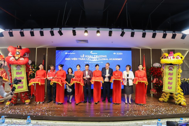 Chính thức khai trương học viện toàn cầu Cen Global Academy ảnh 1