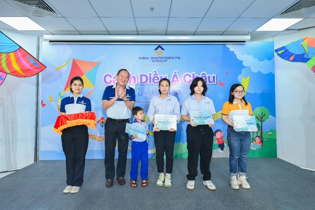 Tập đoàn nguyên liệu Á Châu AIG trao 177 suất học bổng 'Cánh diều Á Châu' ảnh 1