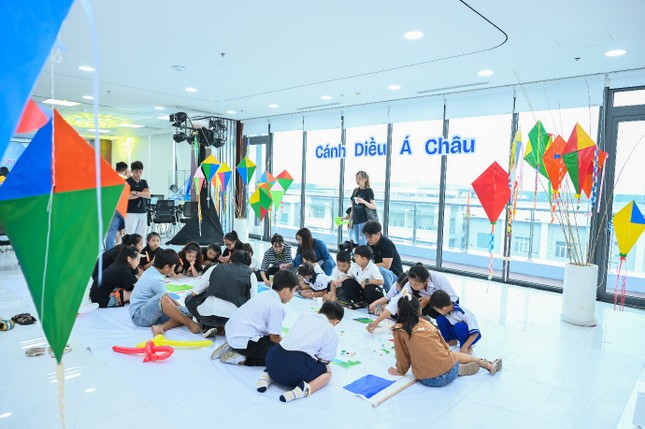 Tập đoàn nguyên liệu Á Châu AIG trao 177 suất học bổng 'Cánh diều Á Châu' ảnh 3