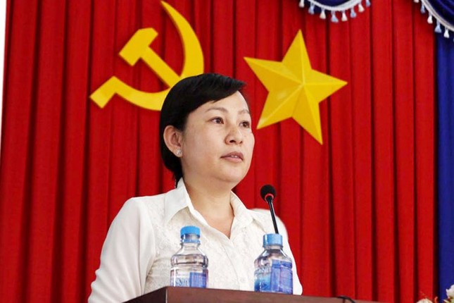 Bà Huỳnh Thị Hằng được giao tạm thời phụ trách UBND tỉnh Bình Phước ảnh 2